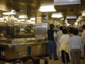 spkitchen_001half.JPG (53899 oCg)